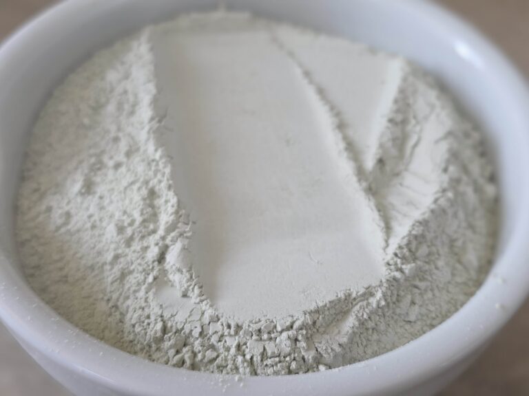 Fractionated and Dried Bentonite